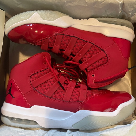 Jordan Max Aura “Gym Red” - Picture 2 of 4